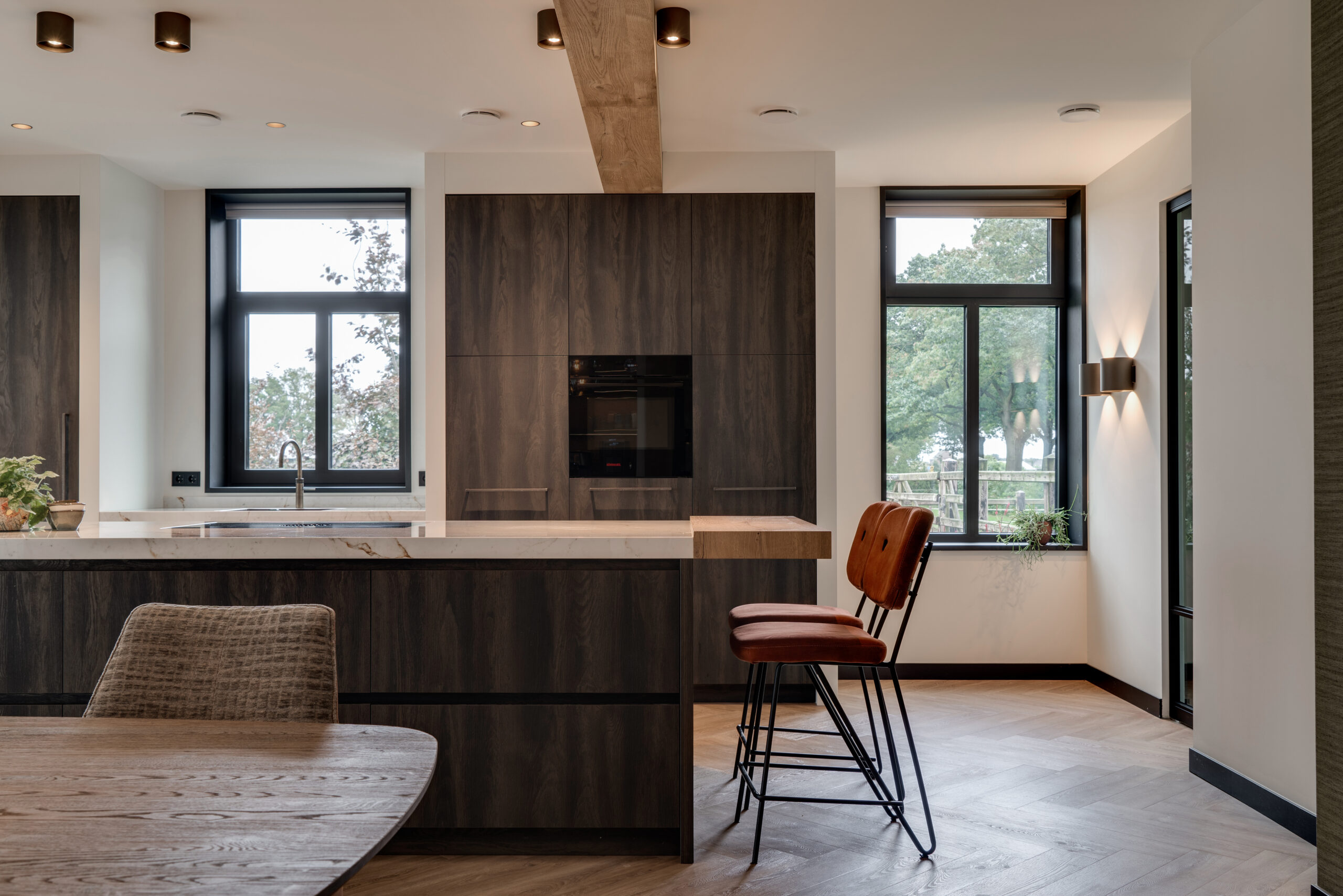 kasten, eiland, houten balken